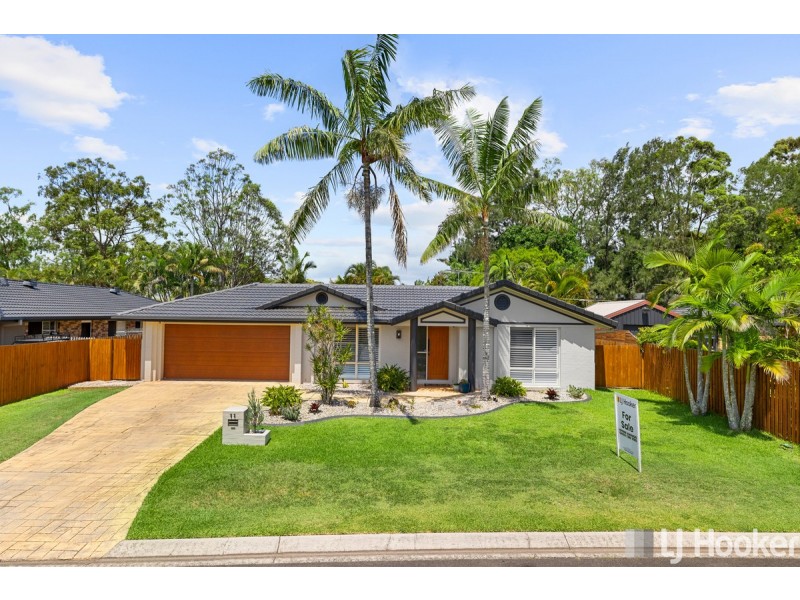 11 Pinelands Circuit, Redland Bay QLD 4165