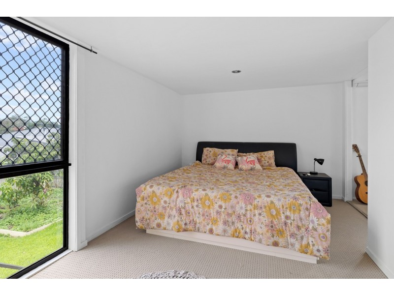 8 Benfer Road, Victoria Point QLD 4165