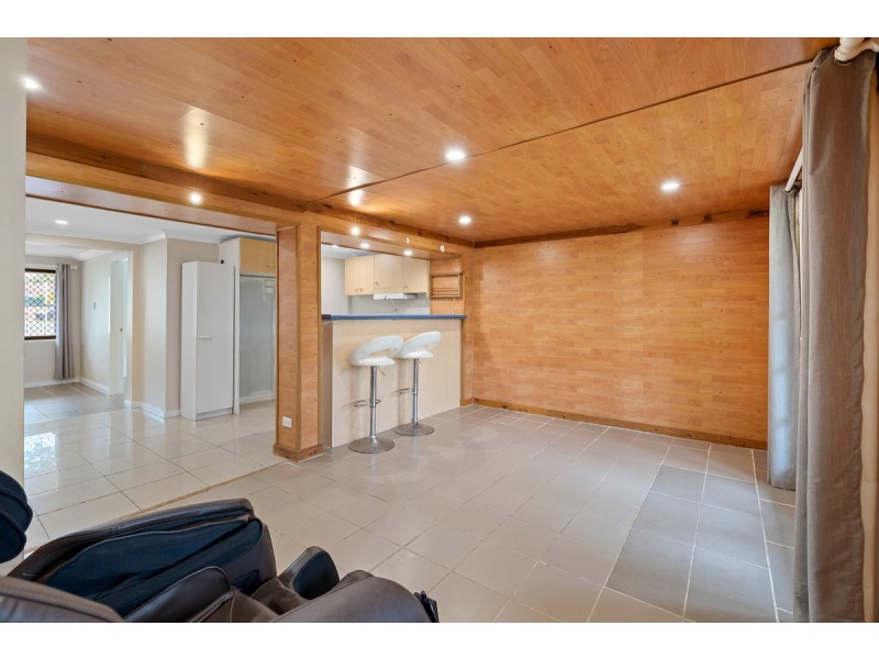 8 Benfer Road, Victoria Point QLD 4165