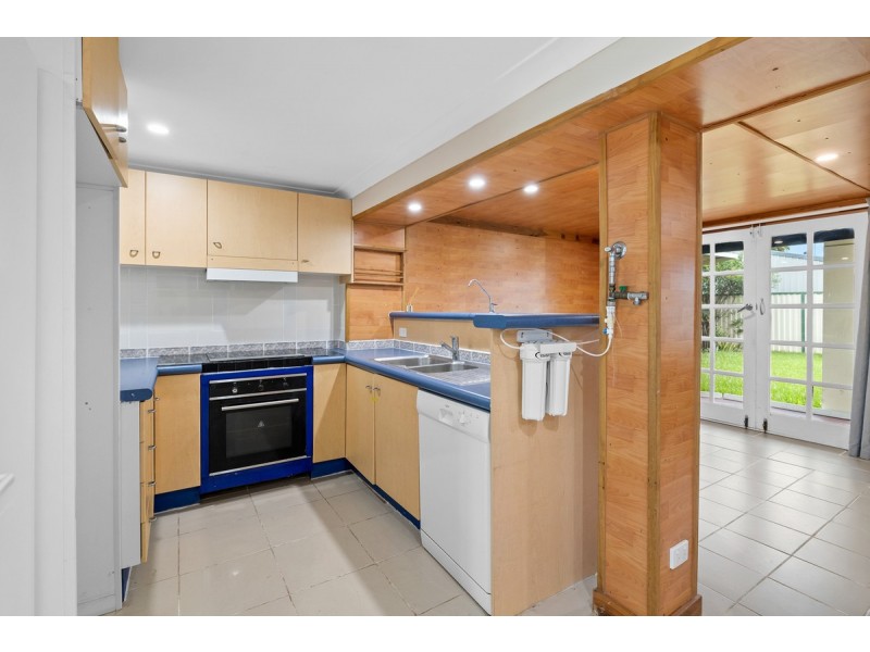 8 Benfer Road, Victoria Point QLD 4165