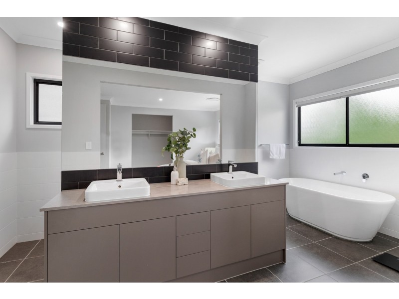 46A Bates Drive, Birkdale QLD 4159