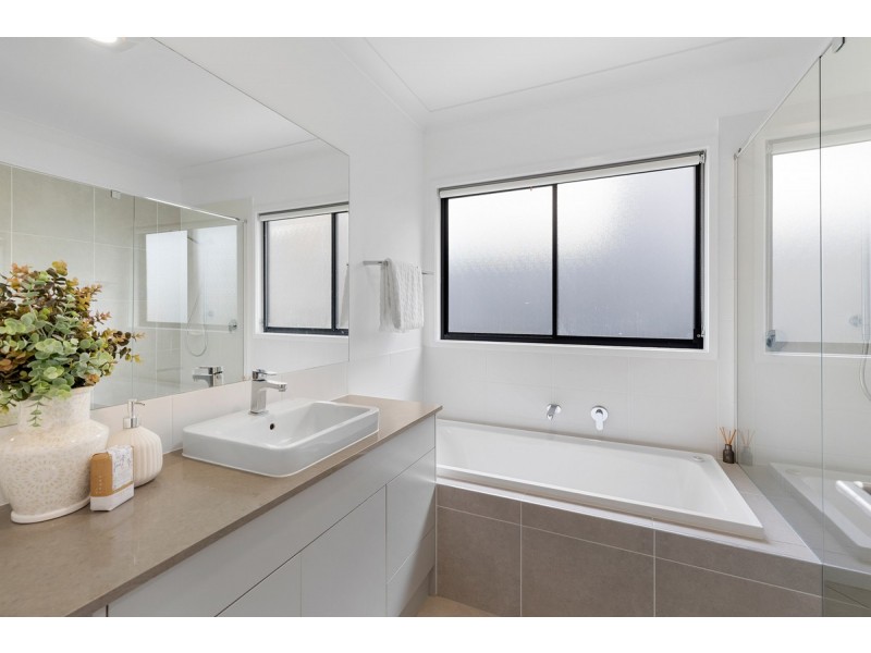 46A Bates Drive, Birkdale QLD 4159