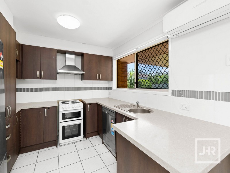 4 Troy Close, Edens Landing QLD 4207