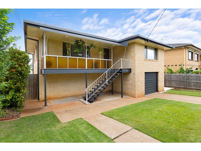 14 Christina Street, Wellington Point QLD 4160