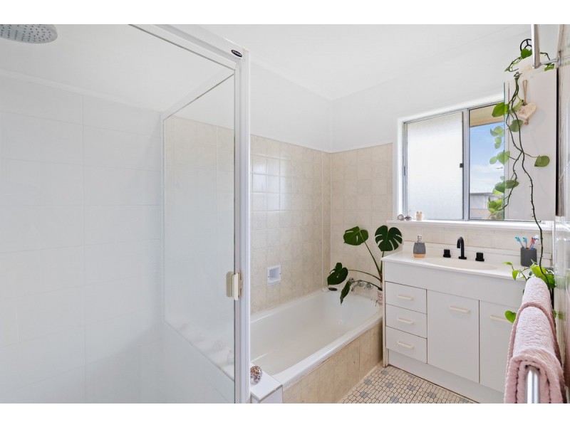 14 Christina Street, Wellington Point QLD 4160