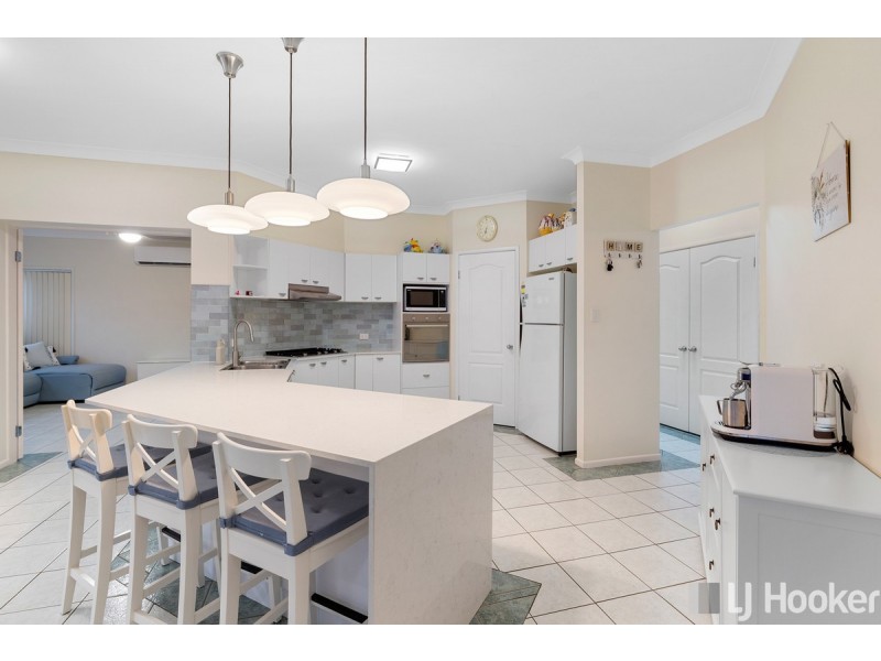 9 Newcomb Court, Redland Bay QLD 4165