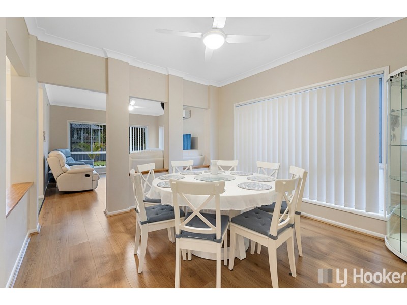 9 Newcomb Court, Redland Bay QLD 4165
