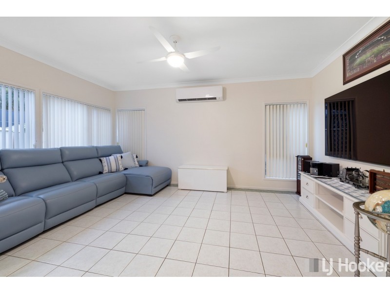 9 Newcomb Court, Redland Bay QLD 4165