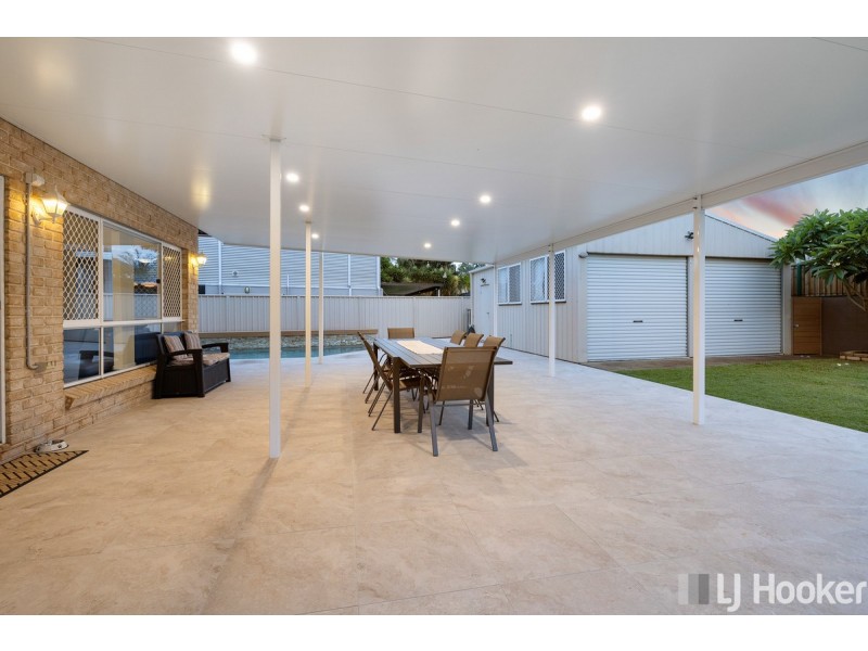 9 Newcomb Court, Redland Bay QLD 4165
