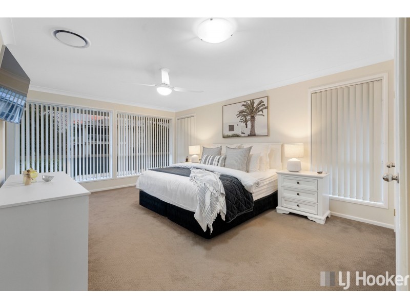 9 Newcomb Court, Redland Bay QLD 4165