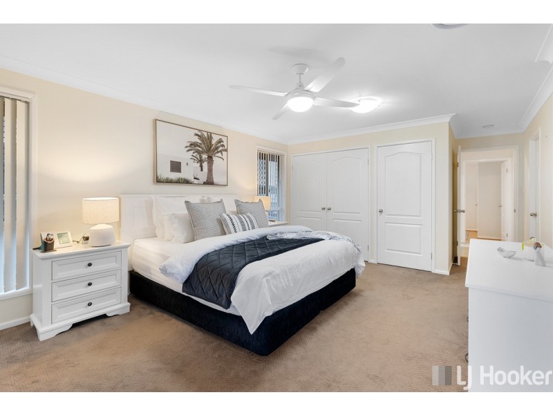 9 Newcomb Court, Redland Bay QLD 4165