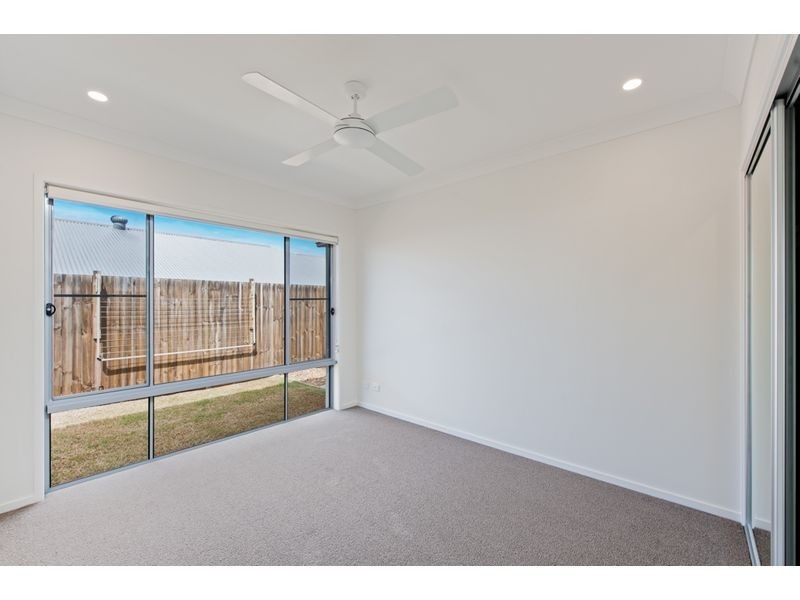 7 Bridgewater Crescent, Redland Bay QLD 4165
