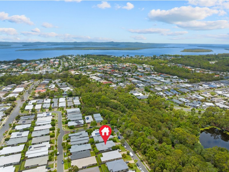 7 Bridgewater Crescent, Redland Bay QLD 4165