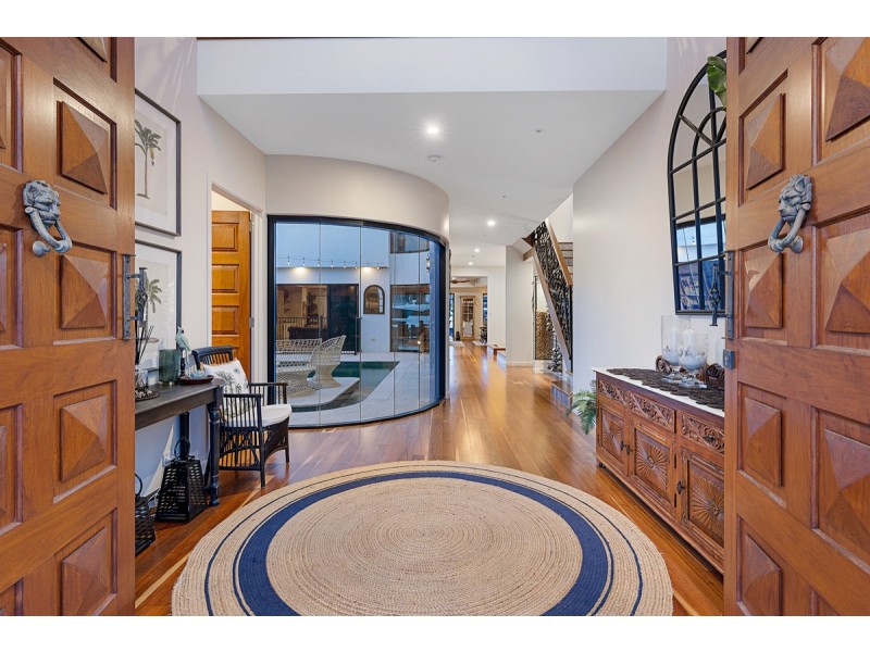 19 Sentinel Court, Raby Bay QLD 4163