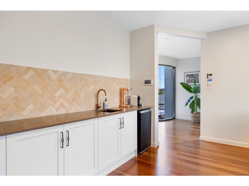19 Sentinel Court, Raby Bay QLD 4163