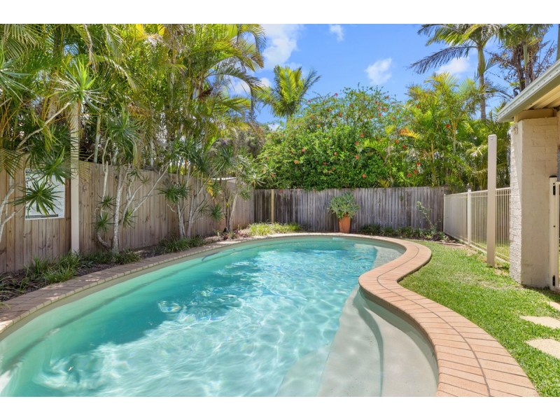 11 Kimbolton Drive, Redland Bay QLD 4165
