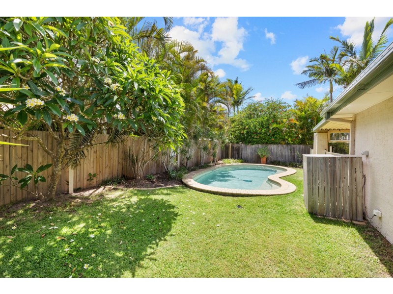 11 Kimbolton Drive, Redland Bay QLD 4165
