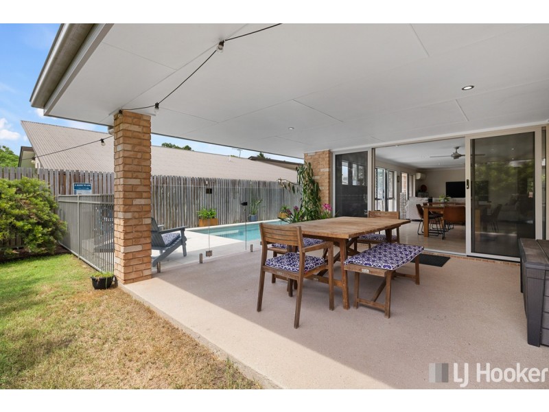 27 Parkgrove Street, Birkdale QLD 4159