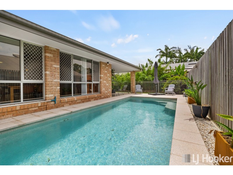 27 Parkgrove Street, Birkdale QLD 4159