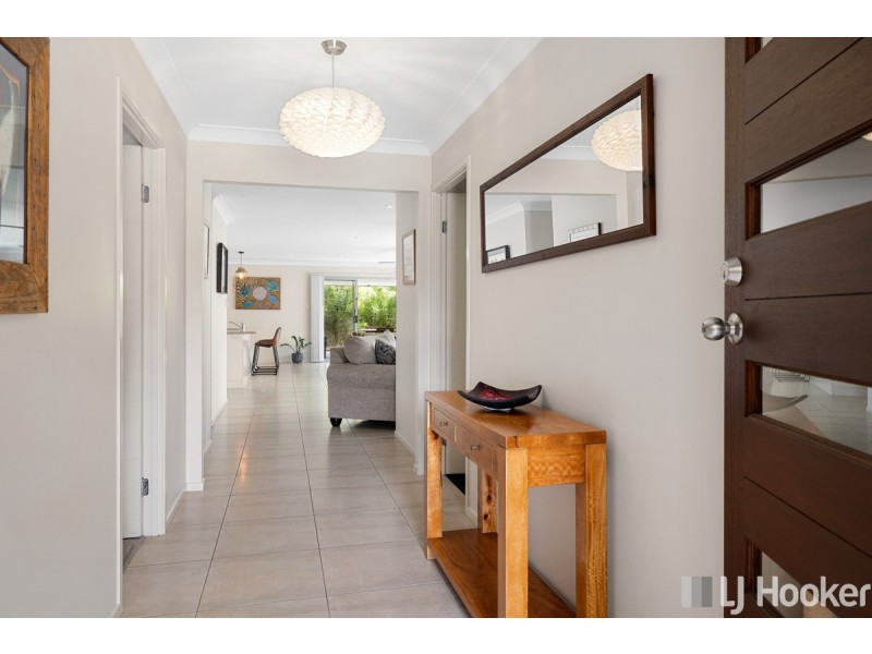 27 Parkgrove Street, Birkdale QLD 4159