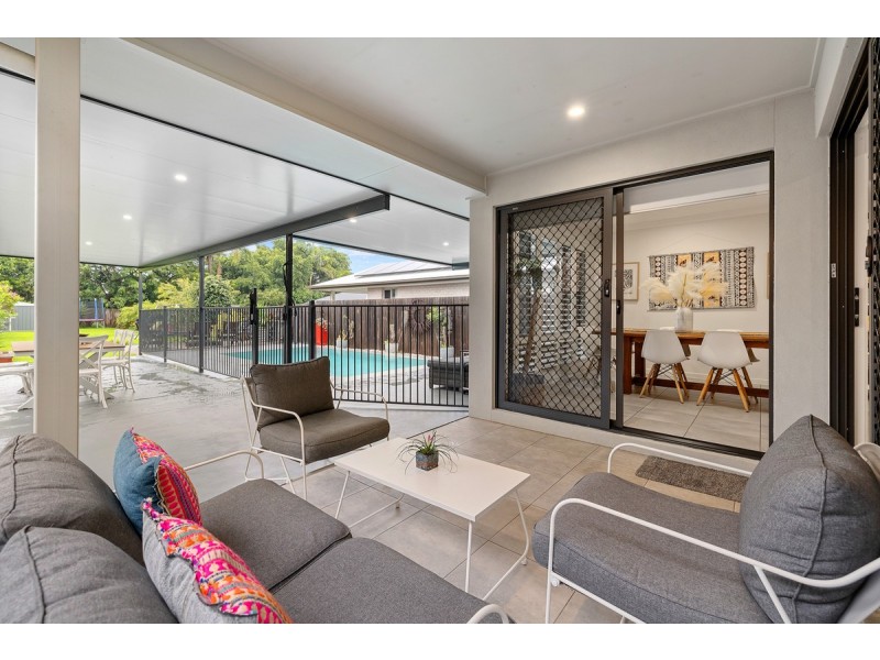 11 Maud Street, Birkdale QLD 4159