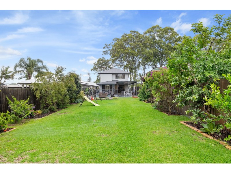 11 Maud Street, Birkdale QLD 4159