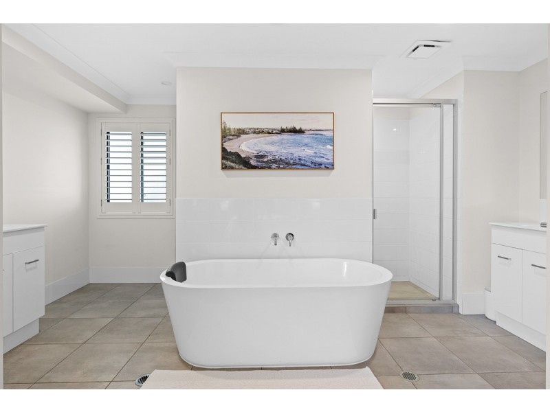 11 Maud Street, Birkdale QLD 4159