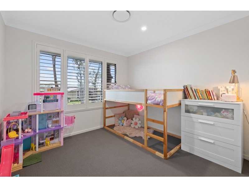 11 Maud Street, Birkdale QLD 4159