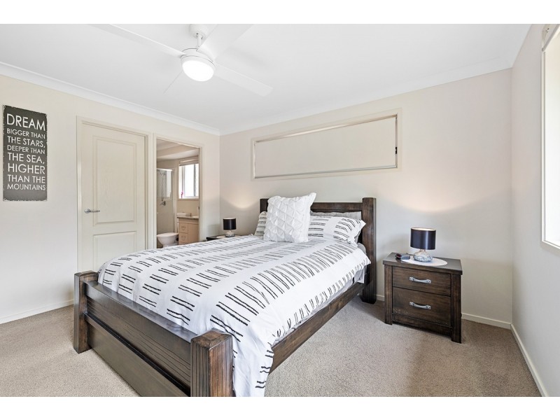29 Lancaster Circuit, Redland Bay QLD 4165