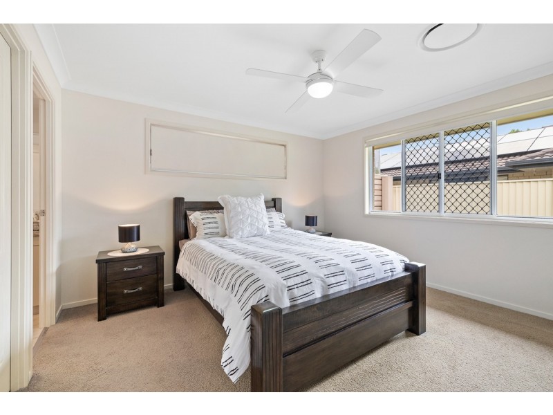 29 Lancaster Circuit, Redland Bay QLD 4165