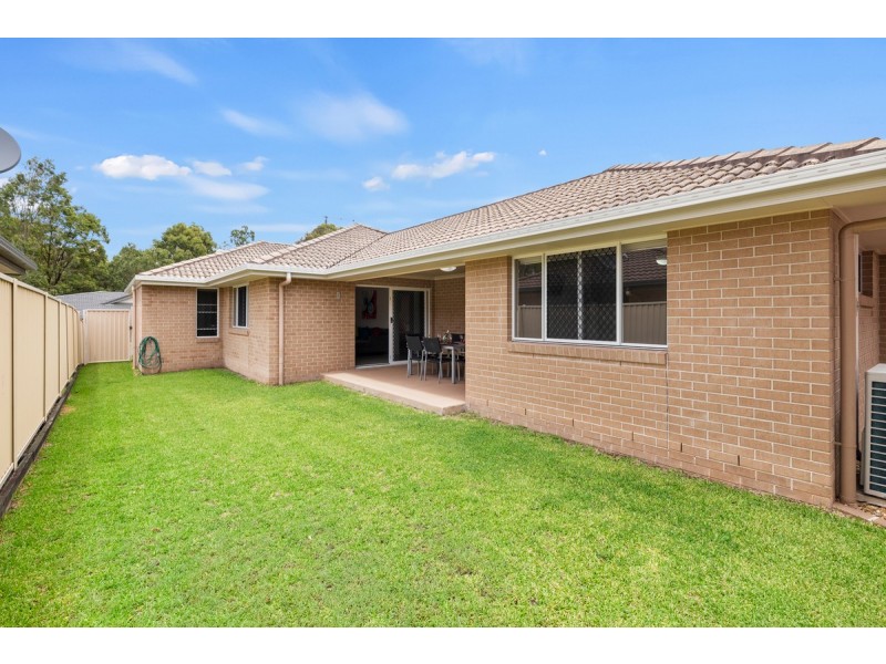 29 Lancaster Circuit, Redland Bay QLD 4165
