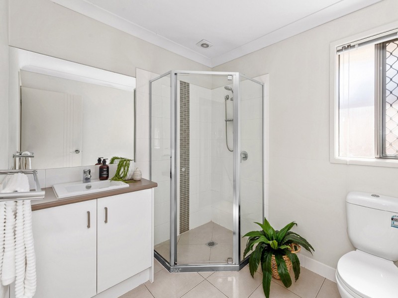 46 Ellabay Crescent, Redland Bay QLD 4165