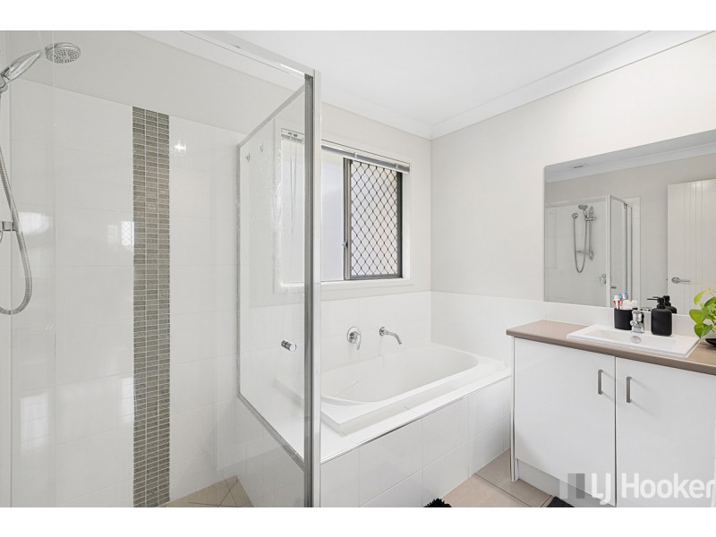 46 Ellabay Crescent, Redland Bay QLD 4165