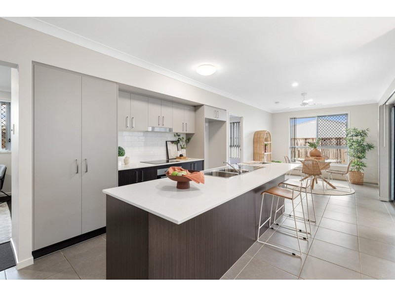 55 Swansea Circuit, Redland Bay QLD 4165