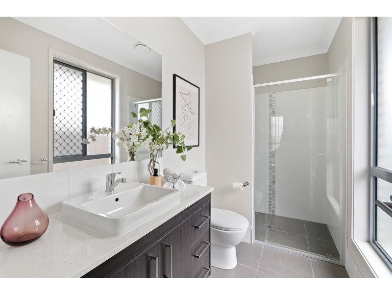 55 Swansea Circuit, Redland Bay QLD 4165