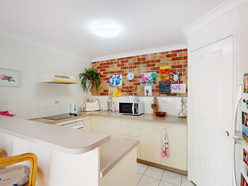 1/4 Michael Lynagh Drive, Daisy Hill QLD 4127