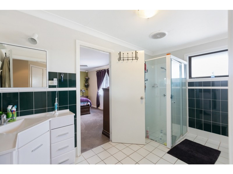 2 Ocean Street, Cleveland QLD 4163