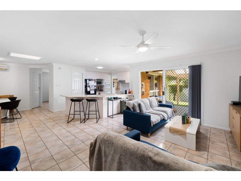 5 Crossley Drive, Wellington Point QLD 4160