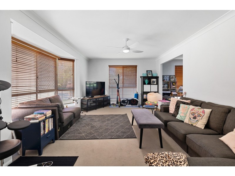 5 Crossley Drive, Wellington Point QLD 4160