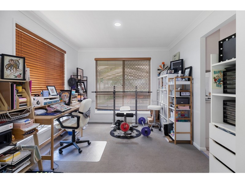 5 Crossley Drive, Wellington Point QLD 4160