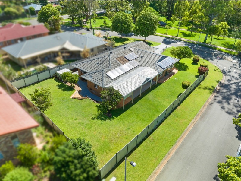 5 Crossley Drive, Wellington Point QLD 4160