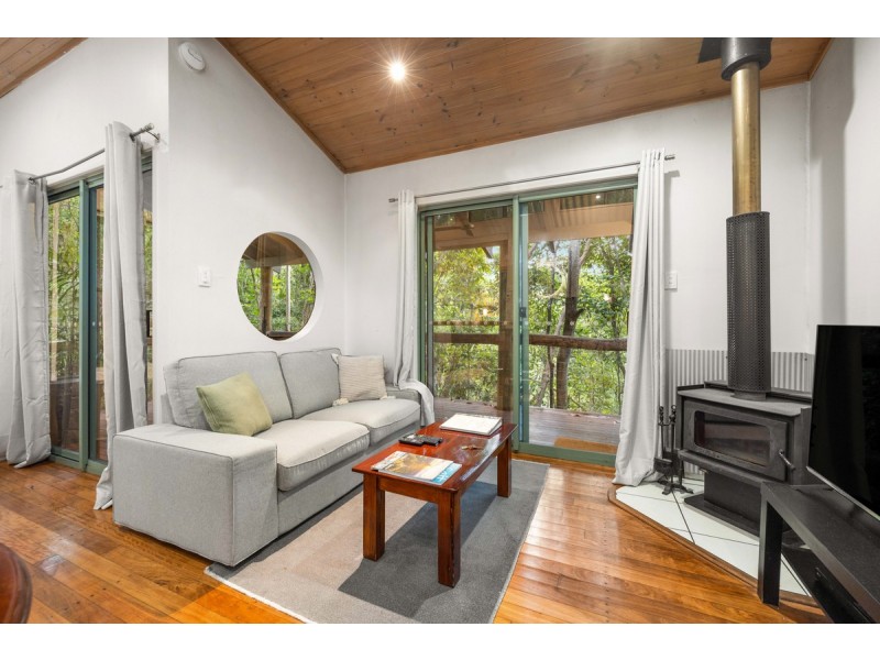 609 Hunchy Road, Hunchy QLD 4555