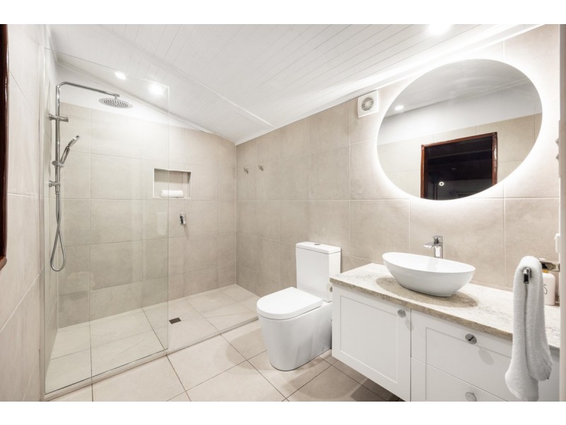 609 Hunchy Road, Hunchy QLD 4555