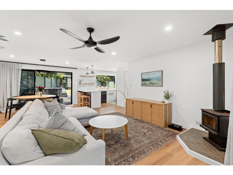 609 Hunchy Road, Hunchy QLD 4555