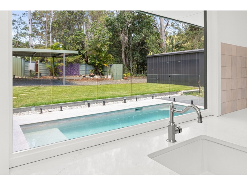 609 Hunchy Road, Hunchy QLD 4555