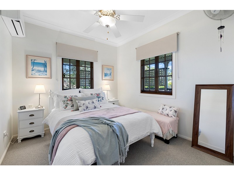 21 Ian Street, Thorneside QLD 4158