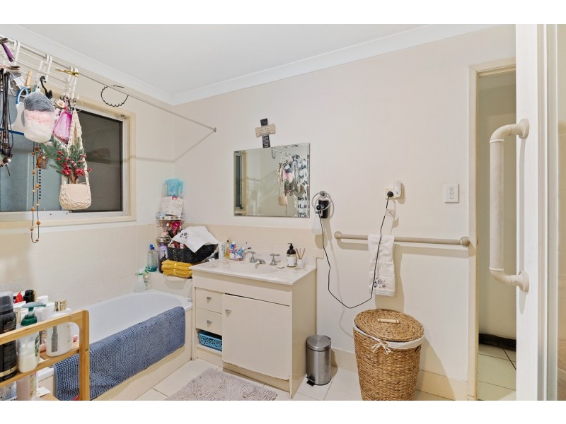 5 Balmoral Street, Eagleby QLD 4207