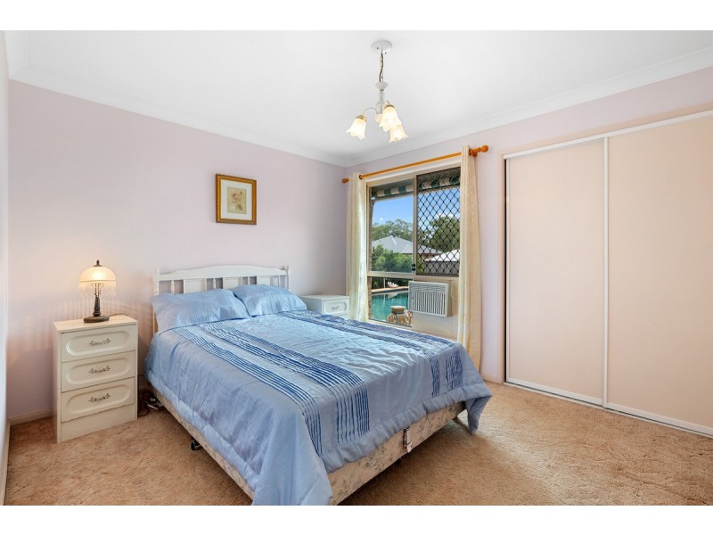 10 Burbank Road, Birkdale QLD 4159