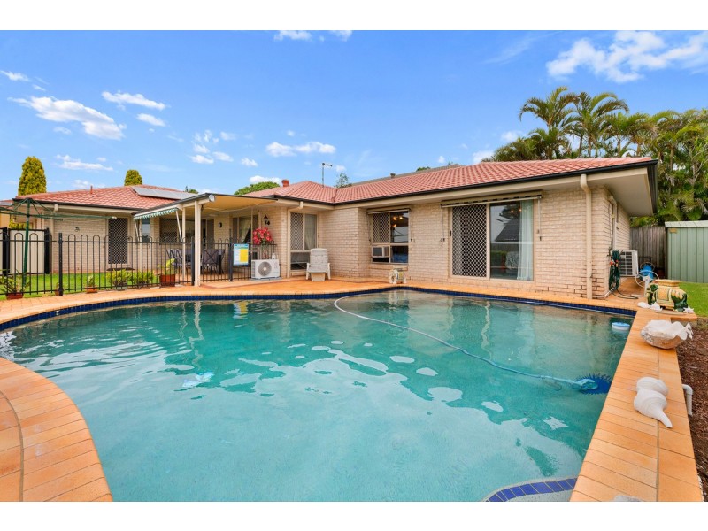 10 Burbank Road, Birkdale QLD 4159