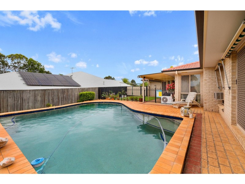 10 Burbank Road, Birkdale QLD 4159